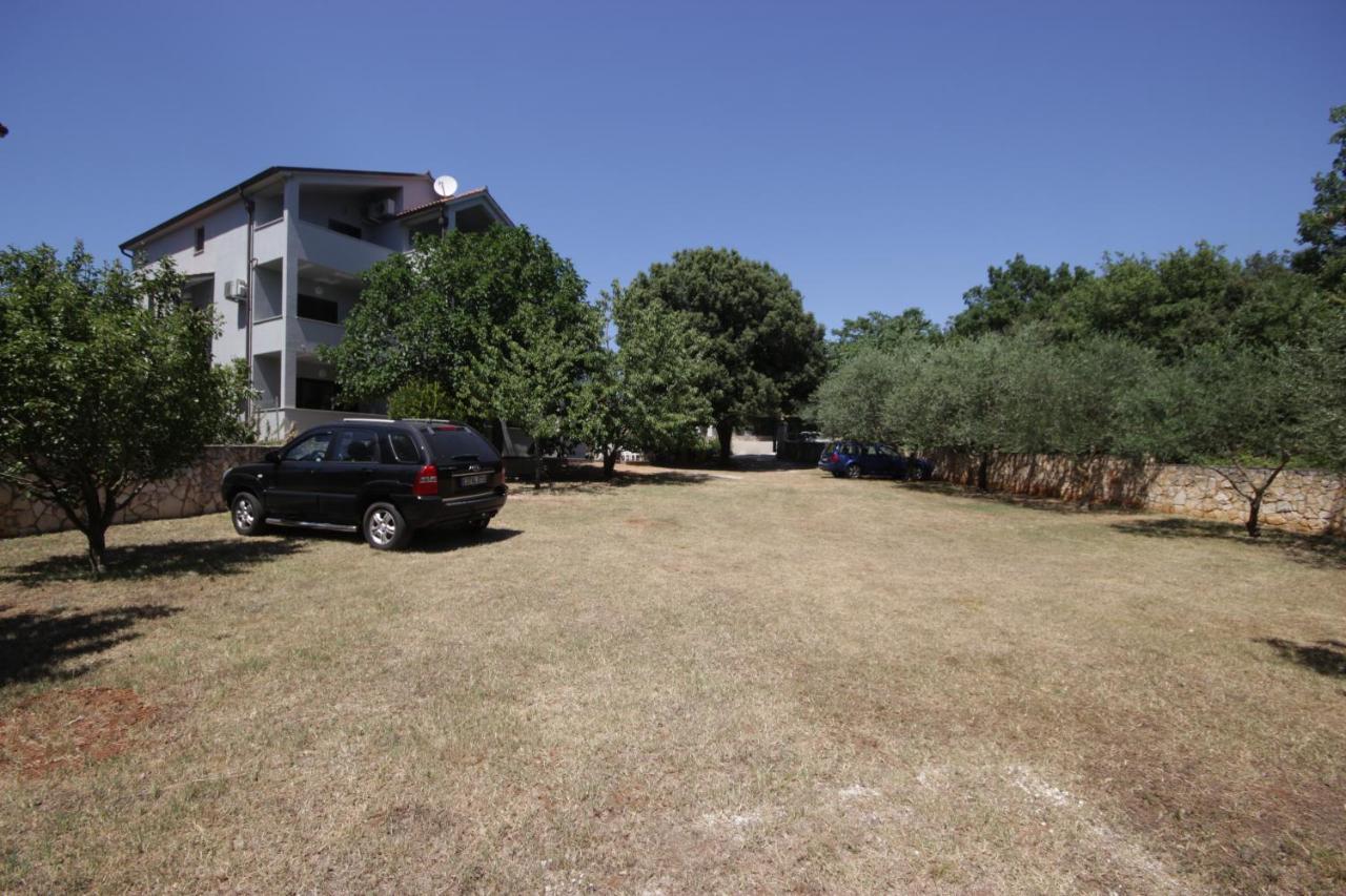 Apartments Smitran Баньоле Екстер'єр фото