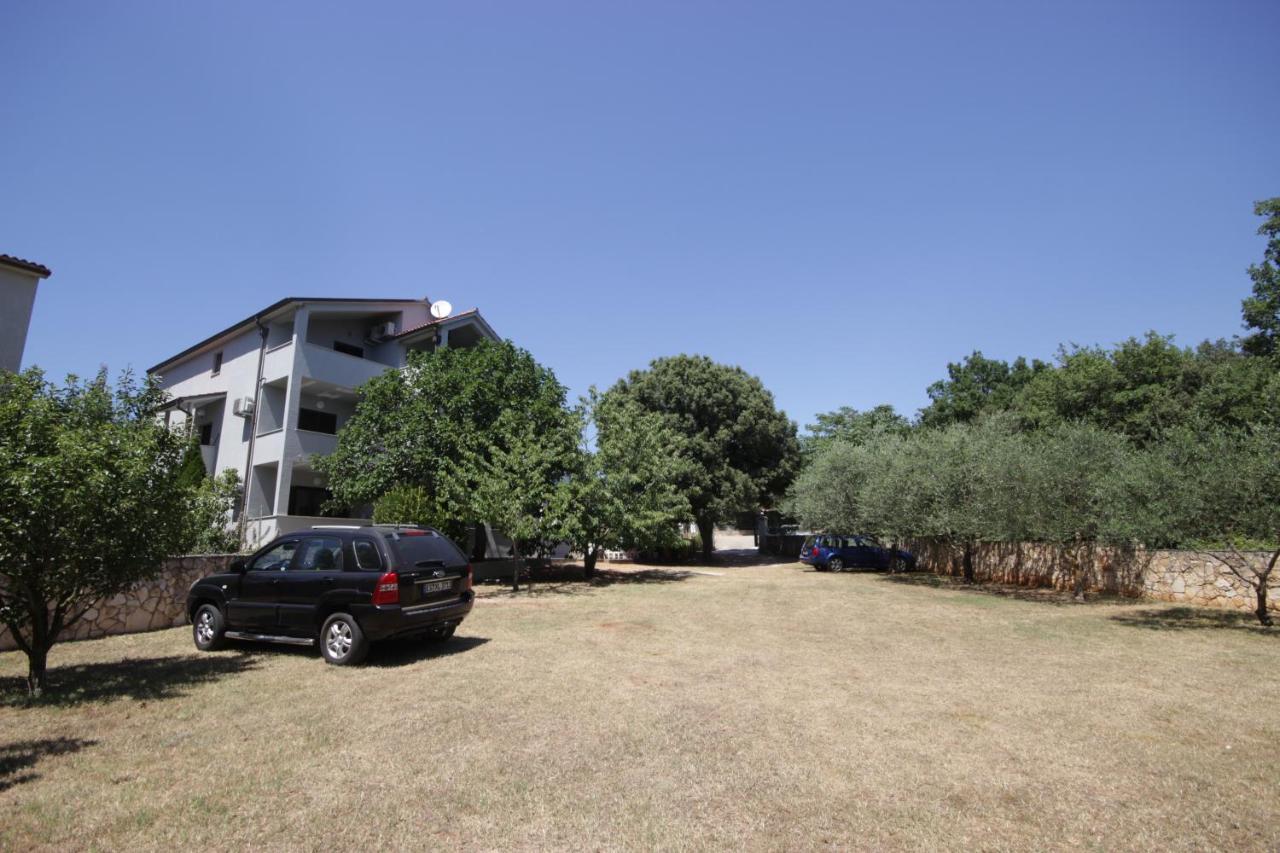 Apartments Smitran Баньоле Екстер'єр фото