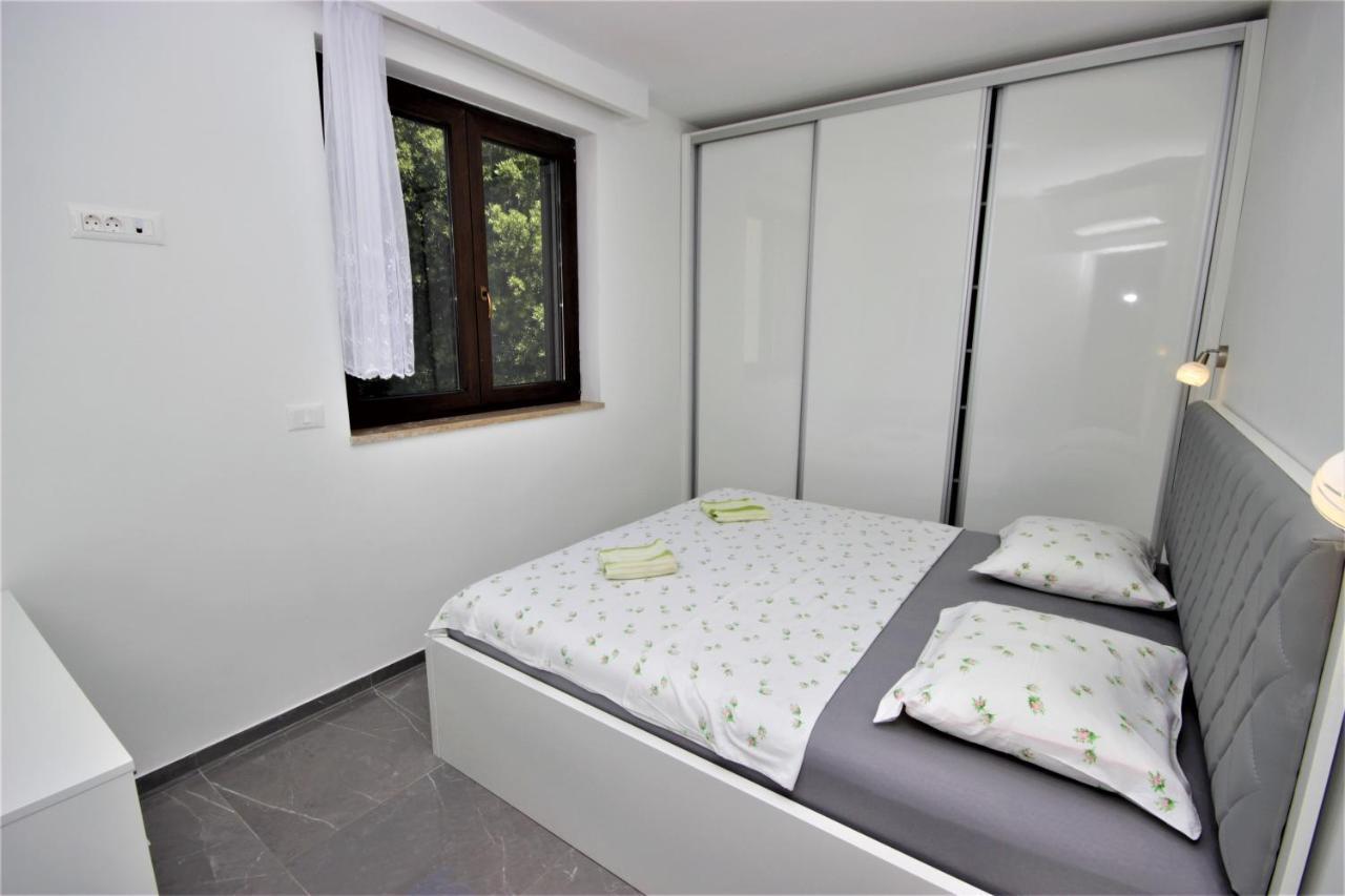 Apartments Smitran Баньоле Екстер'єр фото