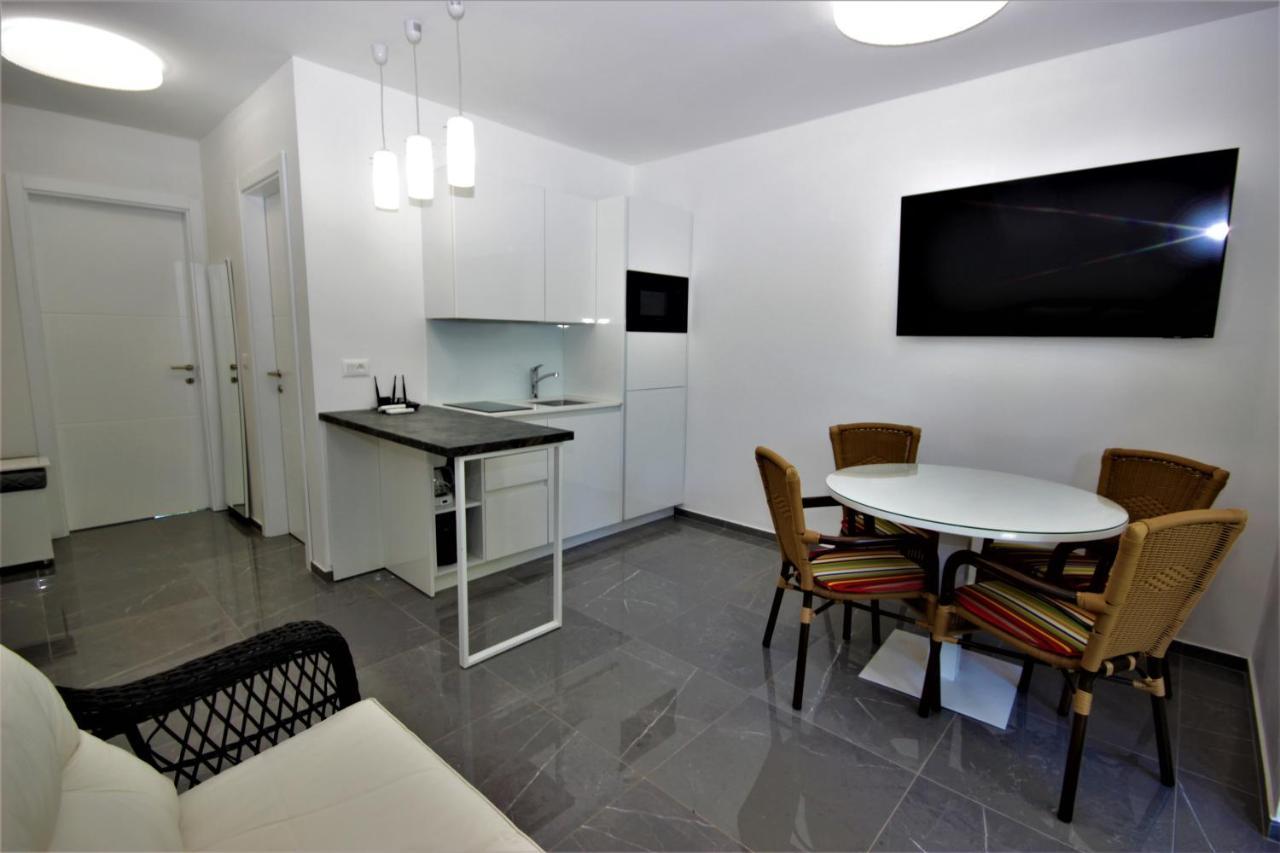 Apartments Smitran Баньоле Екстер'єр фото