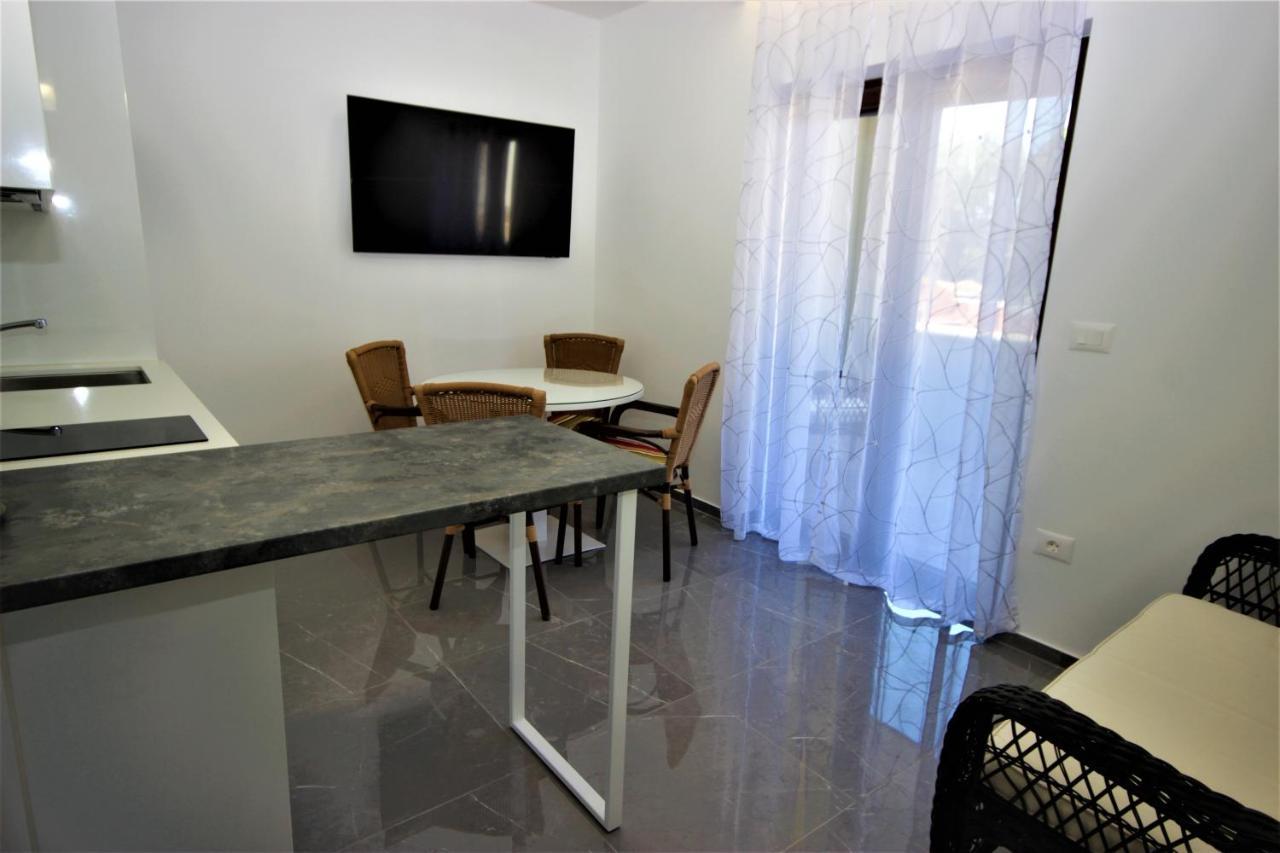 Apartments Smitran Баньоле Екстер'єр фото